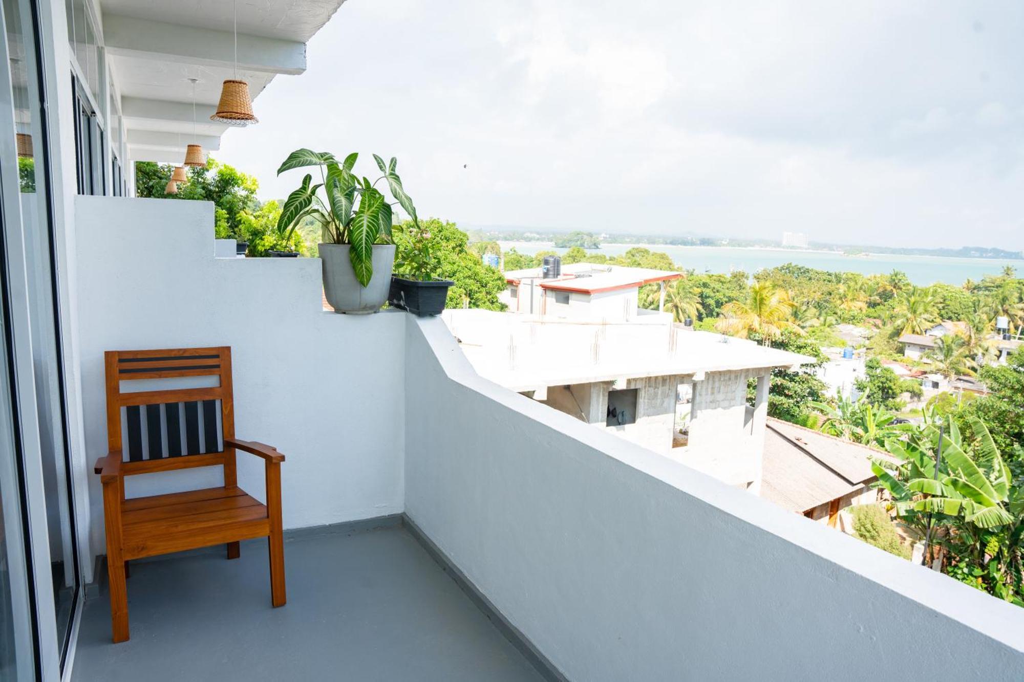 Regal Heights Hotel Weligama Exteriör bild