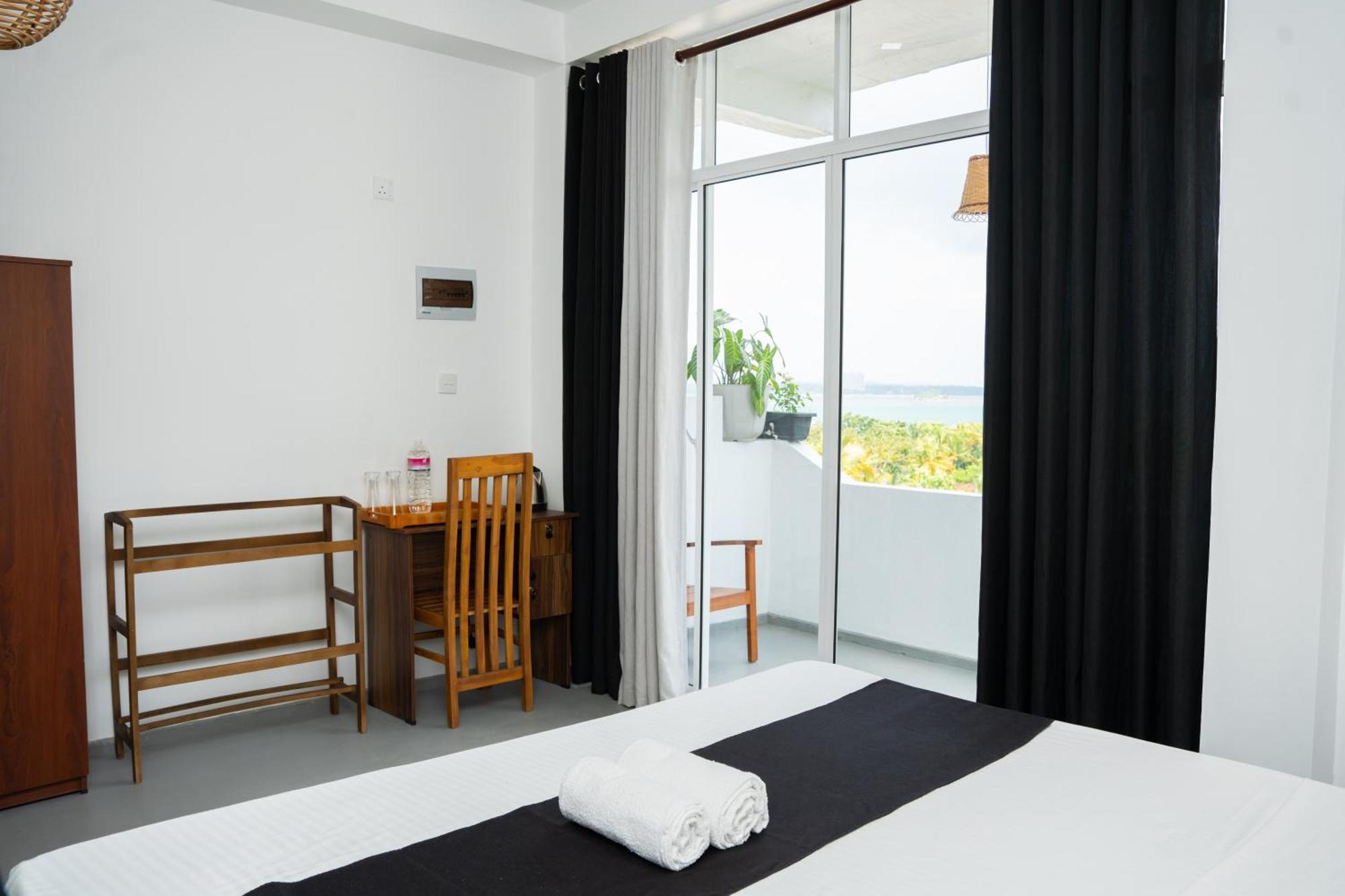 Regal Heights Hotel Weligama Exteriör bild