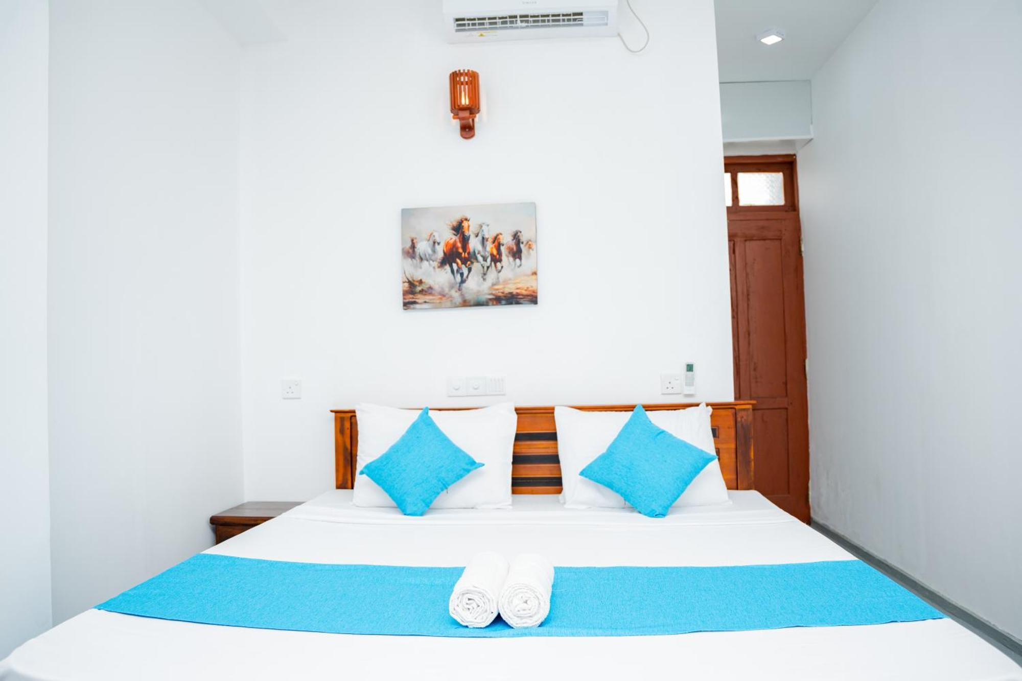 Regal Heights Hotel Weligama Exteriör bild